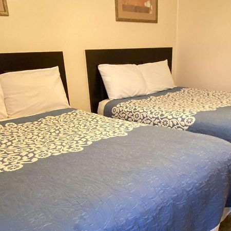 Country Place Inn And Suites White Haven Eksteriør bilde