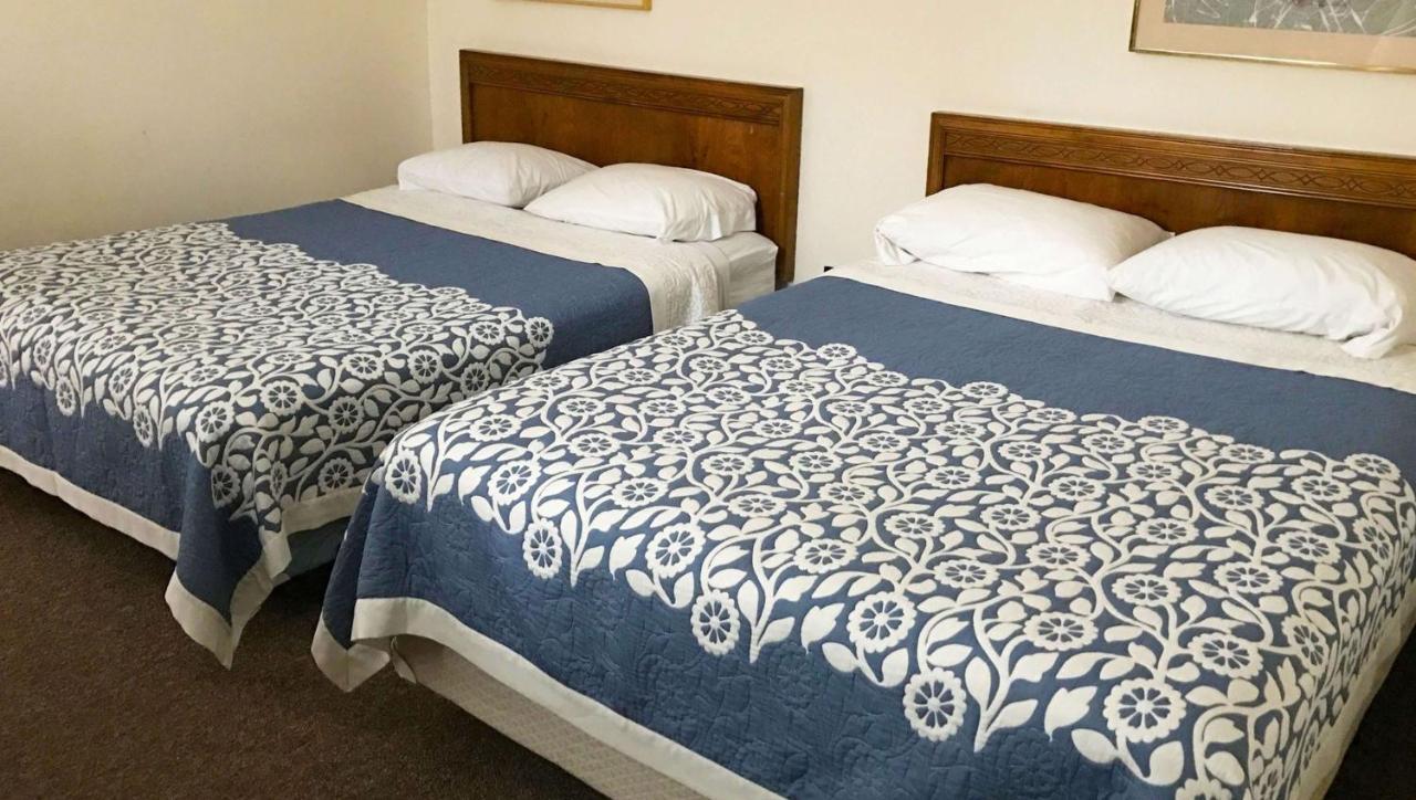 Country Place Inn And Suites White Haven Eksteriør bilde
