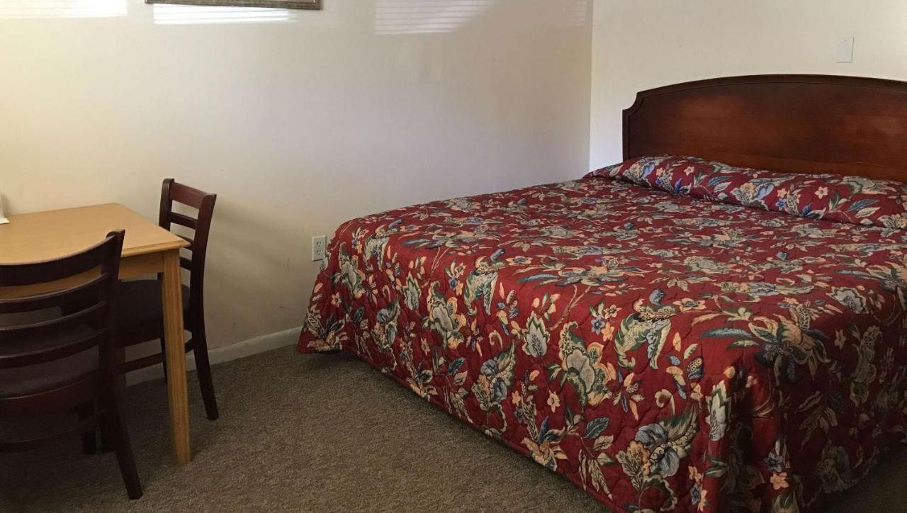 Country Place Inn And Suites White Haven Eksteriør bilde
