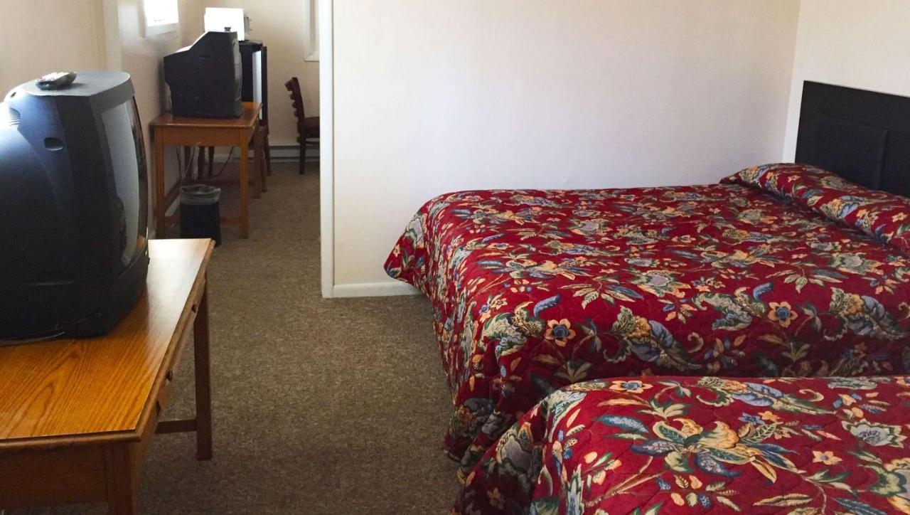 Country Place Inn And Suites White Haven Eksteriør bilde