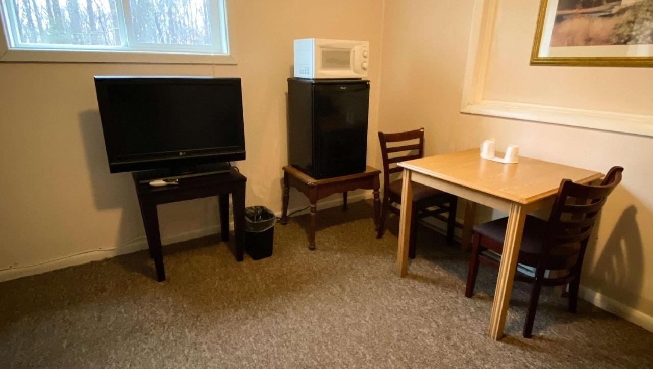 Country Place Inn And Suites White Haven Eksteriør bilde