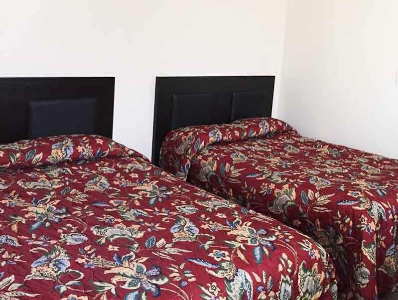 Country Place Inn And Suites White Haven Eksteriør bilde