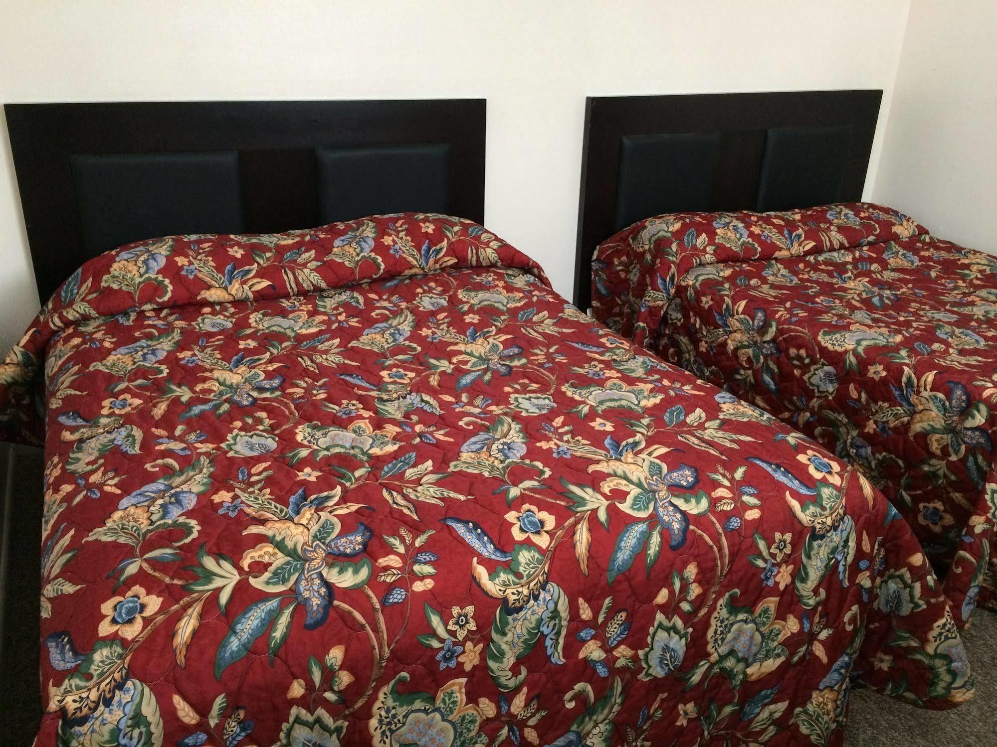 Country Place Inn And Suites White Haven Eksteriør bilde